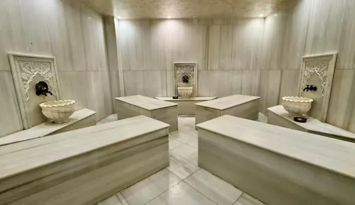 Flores Gardan Art アパート チェルノモレツ