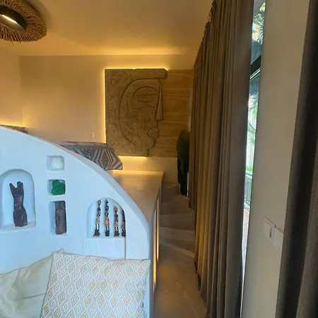 Flores Gardan Art Apartment *