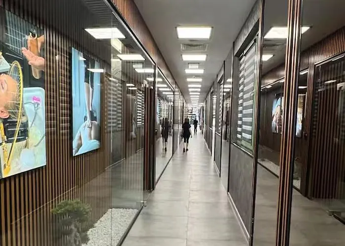 Apartament Flores Gardan Art *